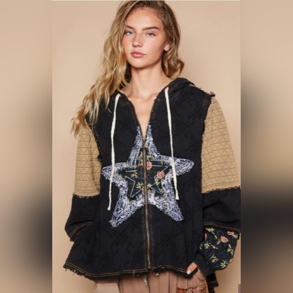 POL Tops - NWOT POL OVERSIZED Front Jacquard Star Patched Hooded Jacket Size Large